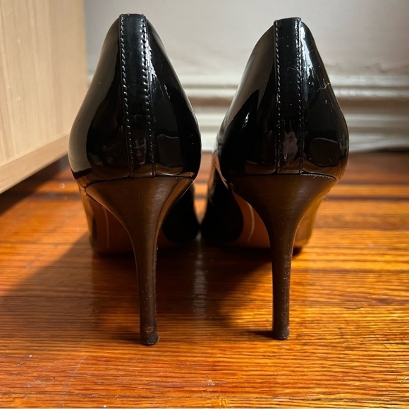 Coach Almond-toe Black Patent Leather Pumps, 6.5M - Picture 16 of 16